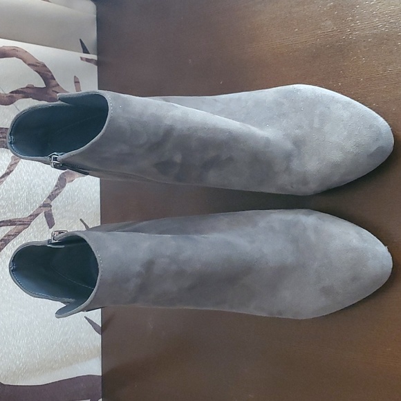 Vince Camuto gray suede booties - Picture 2 of 11